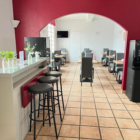 Logis Hotel L'Arche De Noe Екстер'єр фото