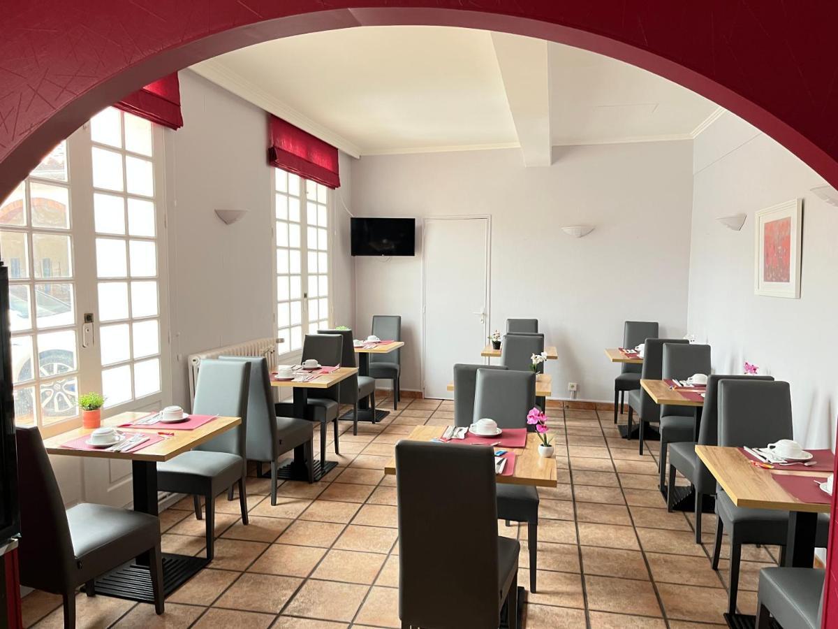 Logis Hotel L'Arche De Noe Екстер'єр фото