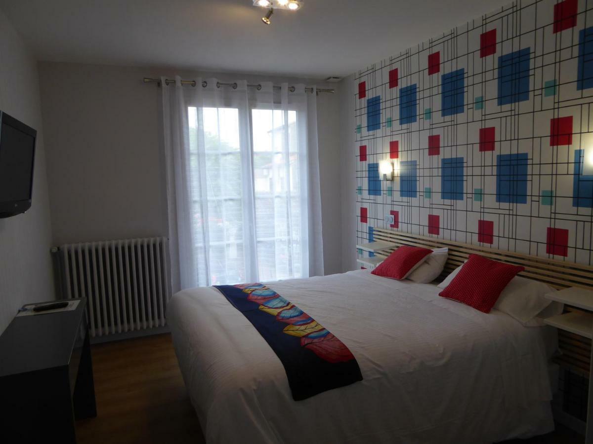 Logis Hotel L'Arche De Noe Екстер'єр фото